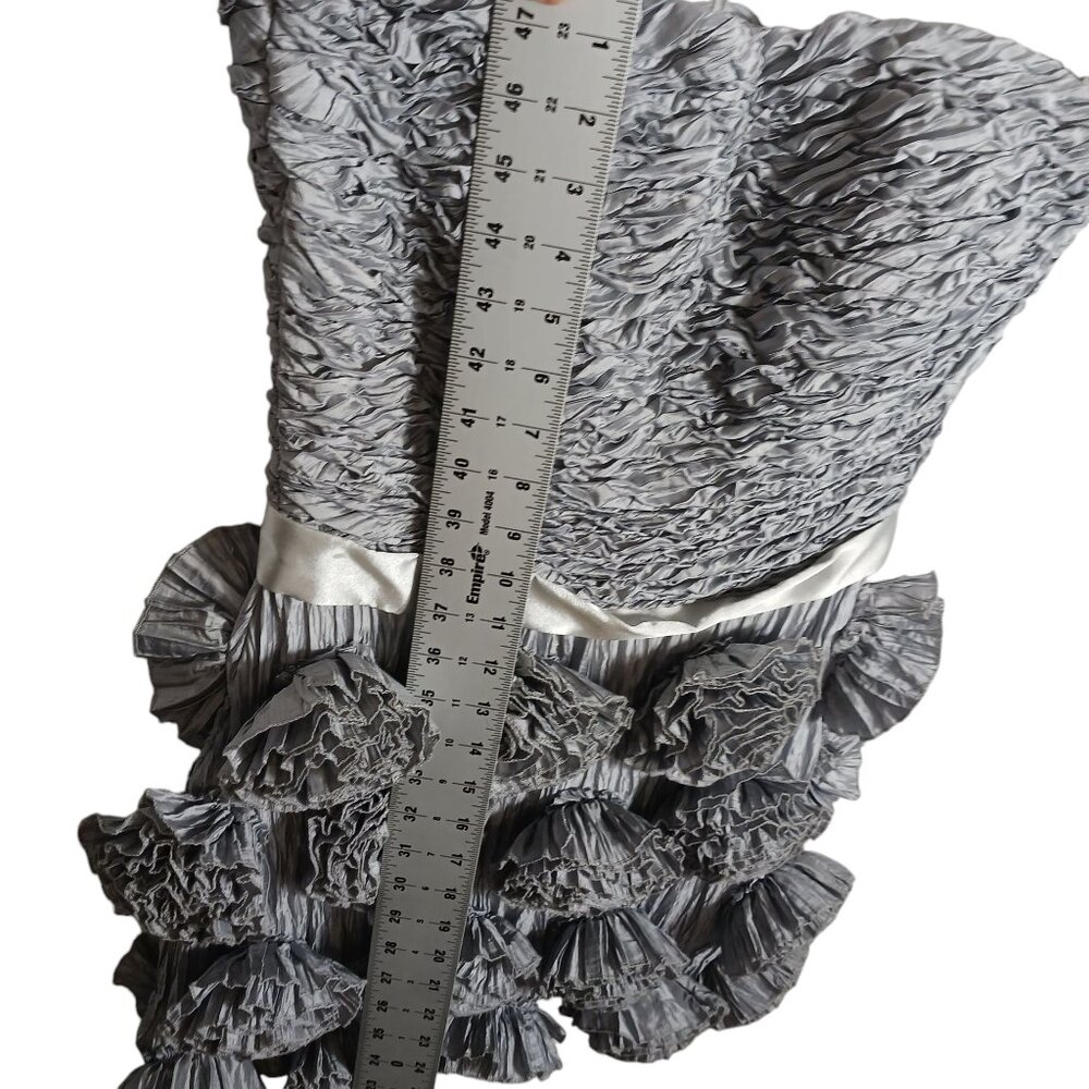 Runway Fashion Couture, NWT, Elegant Silver Mini Dress, Size 8, 3D Floweret's - Picture 13 of 16